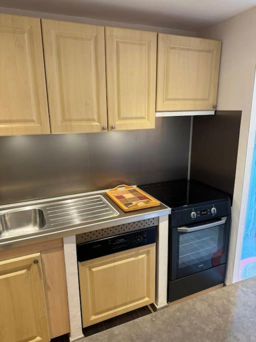 Appartement De Plain-Pied Avec Jardin Avignone Esterno foto