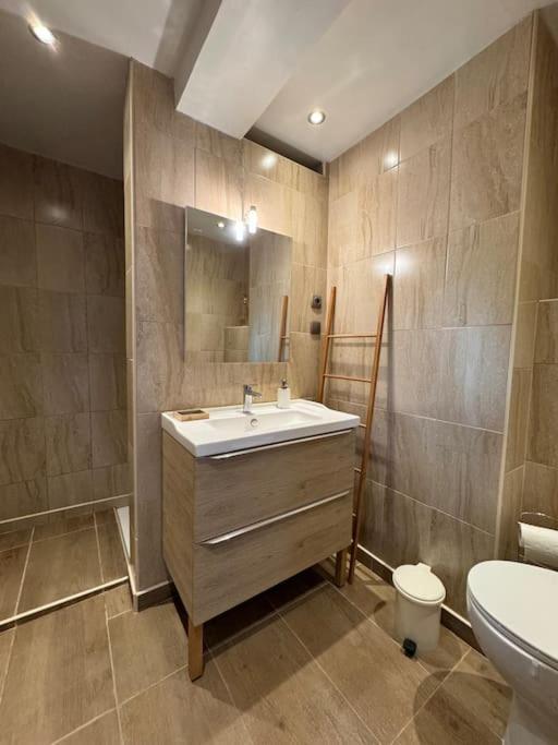 Appartement De Plain-Pied Avec Jardin Avignone Esterno foto