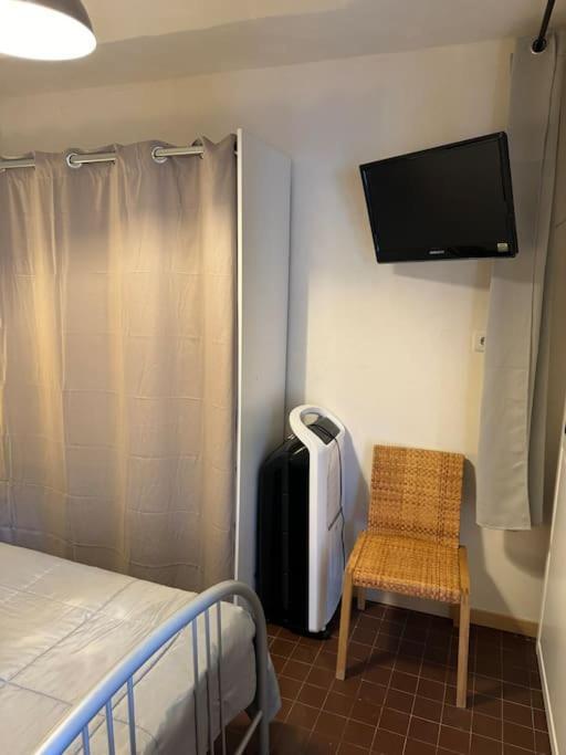 Appartement De Plain-Pied Avec Jardin Avignone Esterno foto