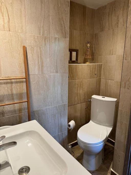 Appartement De Plain-Pied Avec Jardin Avignone Esterno foto