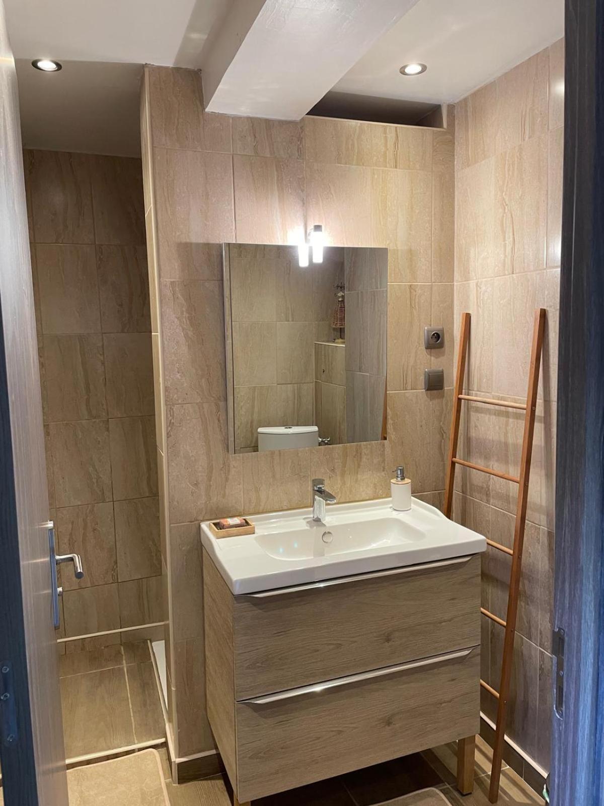 Appartement De Plain-Pied Avec Jardin Avignone Esterno foto